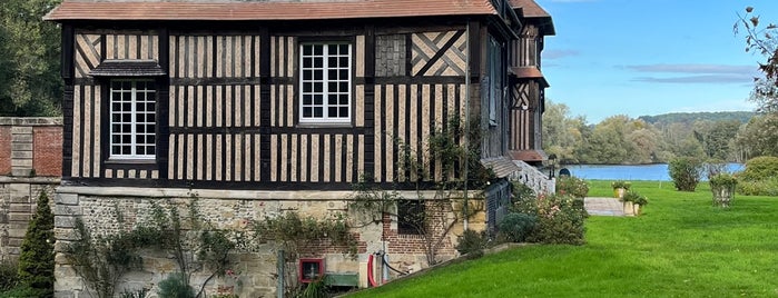 Château du Breuil is one of France, mostly Paris.