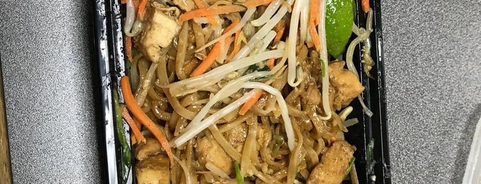 Bok Choy - Asian Kitchen is one of Locais curtidos por Justin.