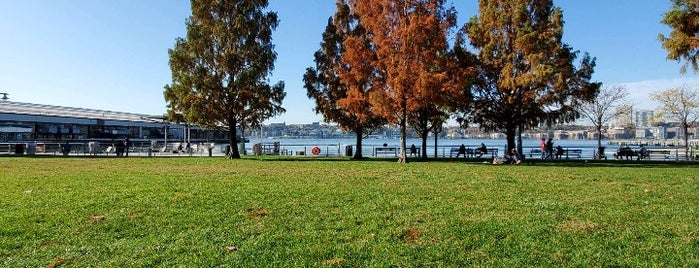 Clinton Cove Park is one of สถานที่ที่บันทึกไว้ของ JRA.