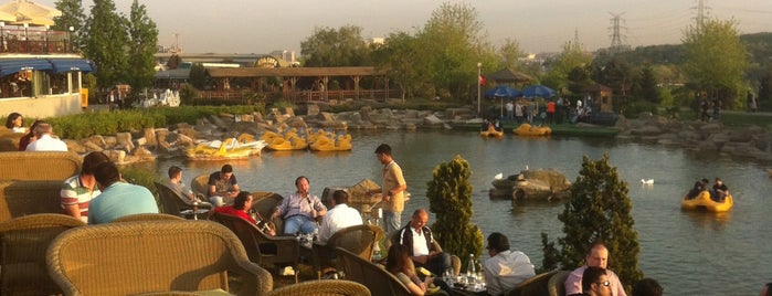 Mihver Cafe & Nargile is one of İstanbul - Avrupa.