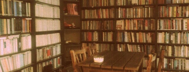 Kitap Cafe & Restaurant is one of Locais curtidos por 'Özlem.