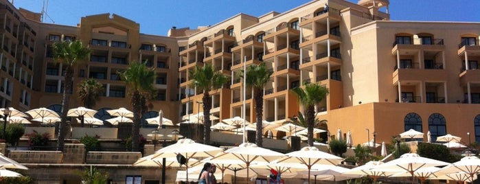 Marina Hotel Corinthia Beach Resort is one of Lugares favoritos de Emilio.