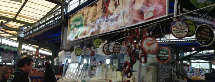 Bahcesehir Pazari is one of Farmer's Markets in Istanbul.