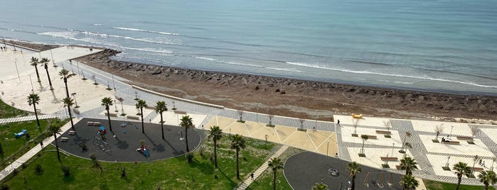 Durrës is one of สถานที่ที่ Carl ถูกใจ.