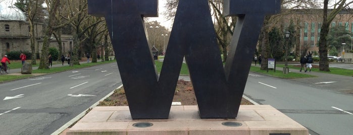 Вашингтонский университет is one of Seattle.