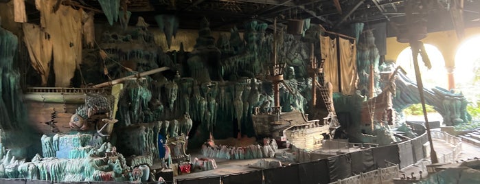 The Eighth Voyage Of Sindbad Stunt Show is one of Estados Unidos.