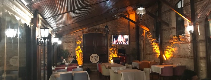 288 Cafe & Restaurant is one of Selcan'ın Beğendiği Mekanlar.