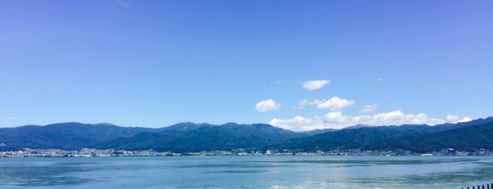 Lake Suwa is one of Tempat yang Disukai Masahiro.