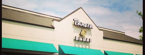 Panera Bread is one of สถานที่ที่ Taryn ถูกใจ.