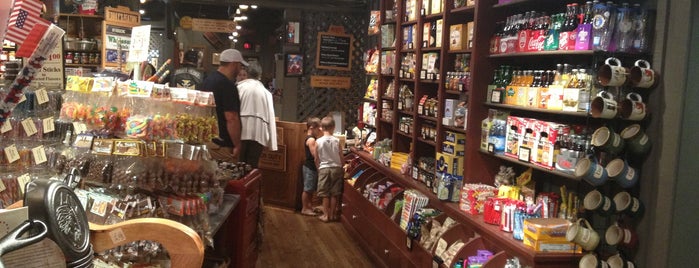 Cracker Barrel Old Country Store is one of Best Breakfast.