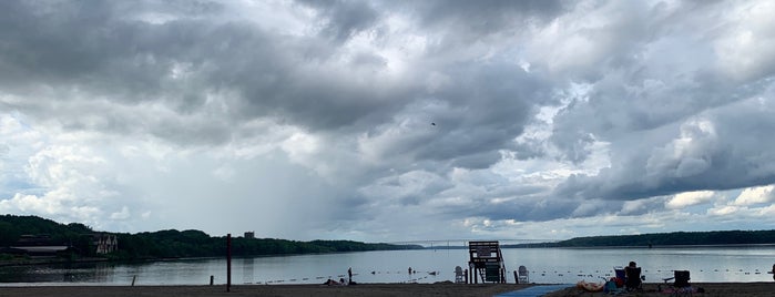 Kingston Point Beach is one of Orte, die Tamara gefallen.