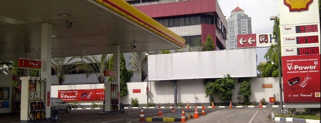 SPBU Shell is one of Gas Station / Garage.