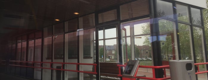 Station Duiven is one of Arnhem - Winterswijk.