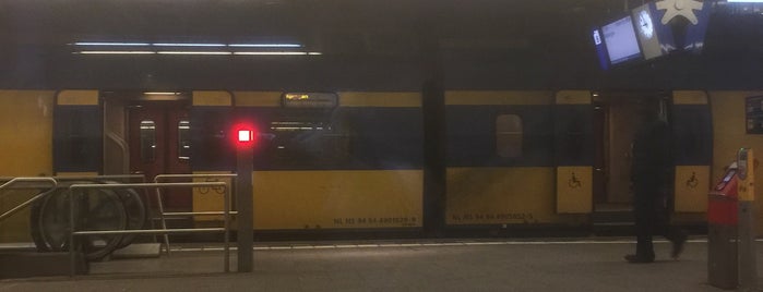 Arriva stoptrein Arnhem Centraal - Winterswijk is one of Regelmatig.