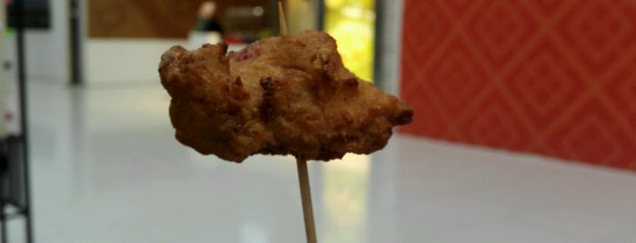1973 J&G Fried Chicken is one of Tracyさんのお気に入りスポット.