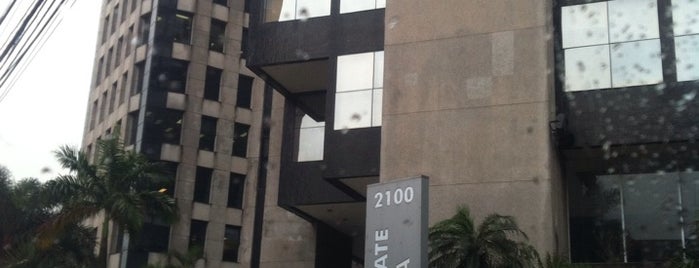 Corporate Plaza is one of Locais curtidos por Rebecca.