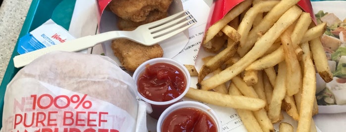Wendy’s is one of The 15 Best Places for Ranch Sauce in San Diego.