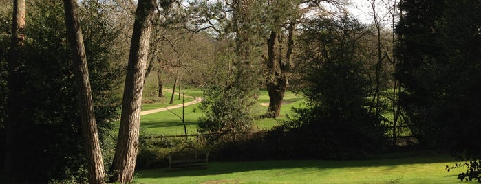 Moseley Golf Club is one of Elliott’s Liked Places.