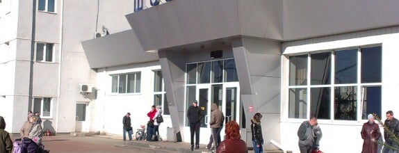 Залізничний вокзал «Шостка» is one of памятки.