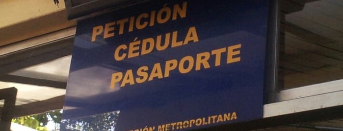 Servicio de Registro Civil e Identificación is one of Posti che sono piaciuti a Paola.