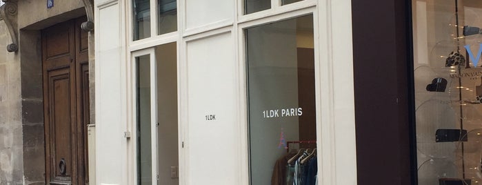 1LDK Paris is one of Paris.