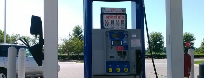 Meijer Gas Station is one of Gregさんのお気に入りスポット.