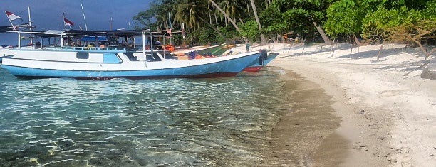 Pulau gosong karimun jawa is one of Karimunjawa.