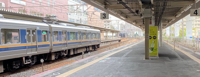 3-4番線ホーム is one of JR神戸線の駅ホーム.