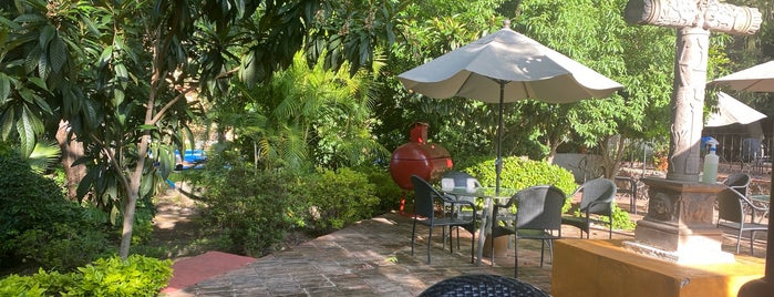 Hotel Hacienda Yextho is one of สถานที่ที่บันทึกไว้ของ Raul.