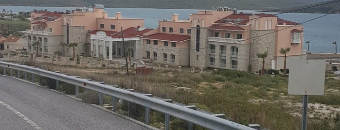 Zigana Alaçatı Resort Otel  Lojman is one of Cigdem'in Beğendiği Mekanlar.