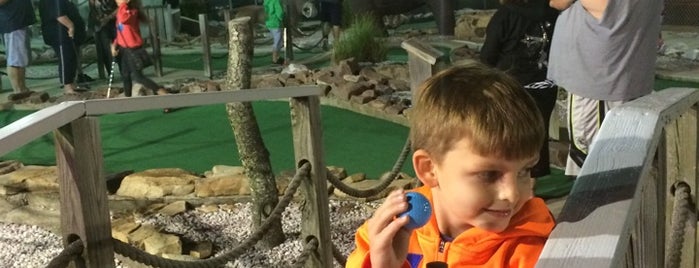 Jurassic Adventure Golf is one of Marianna’s Liked Places.