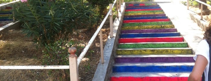 Çamlik Merdivenler is one of Orte, die TC Bahadır gefallen.