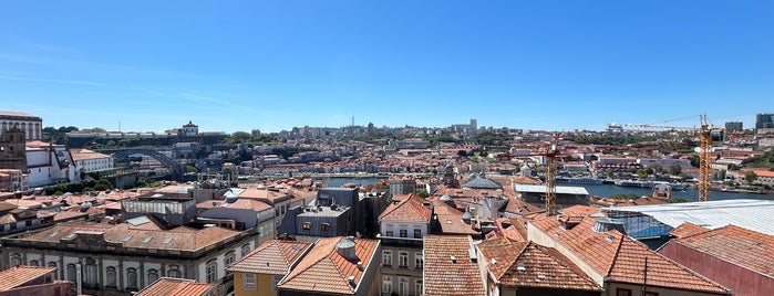 Miradouro da Vitória is one of Porto Dec2018-Jan2019.