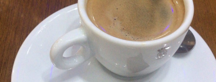 Café Havanna is one of Lugares guardados de Ednir.
