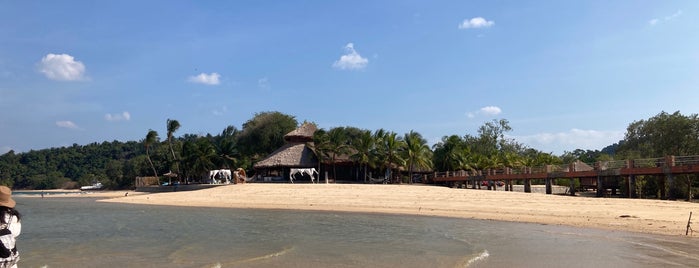 The Blue Sky Resort Koh Payam is one of Ranong.
