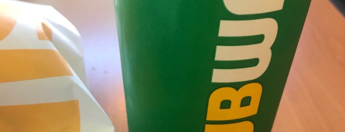 Subway is one of Paddyさんのお気に入りスポット.