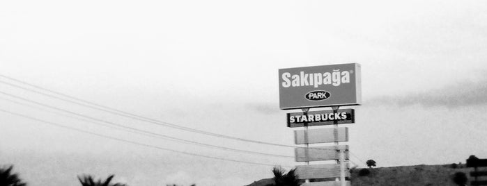 Starbucks is one of Lugares favoritos de hakan.