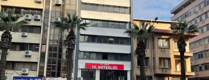 İzmir 10. Noterliği is one of สถานที่ที่ ahmet ถูกใจ.