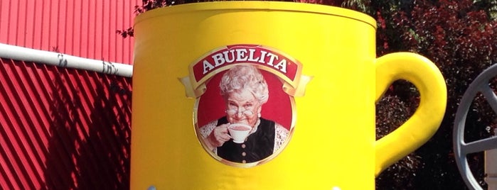 Fábrica Nestlé Chocolates Toluca is one of Posti che sono piaciuti a Caterina.
