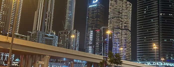 Downtown Dubai is one of clive : понравившиеся места.