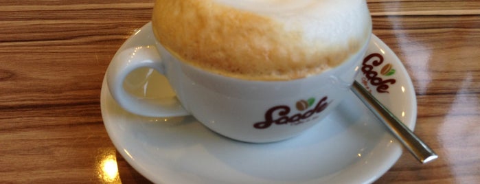 Saade Coffee & Tea is one of Lugares favoritos de Hakan.