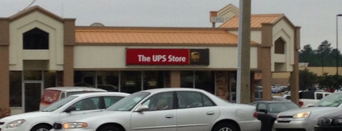 The UPS Store is one of Lieux qui ont plu à Brandi.