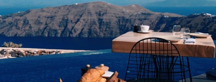 Throubi Restaurant is one of Santorini & Oia.