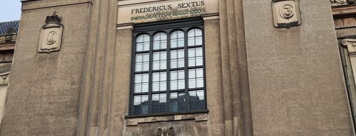 Frue Plads is one of Copenhagen been.