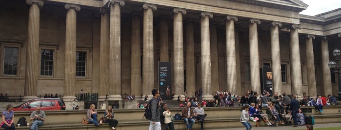 大英博物館 is one of Londres.