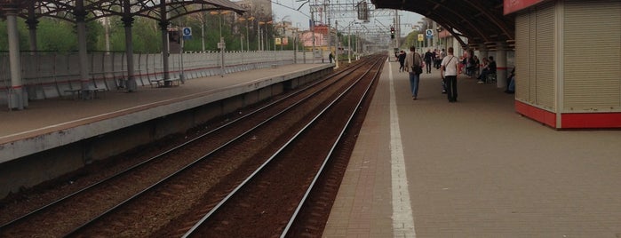 Ж/Д платформа Новогиреево is one of Платформы и станции Москвы.