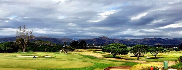 Olivas Links Golf Course is one of Tempat yang Disukai Vicken.