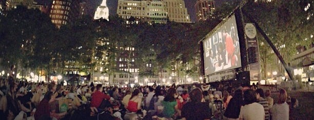 Bryant Park is one of NYC basics 2018.