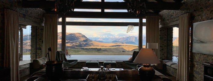 Mahu Whenua is one of New Zealand’s Luxury Lodges.