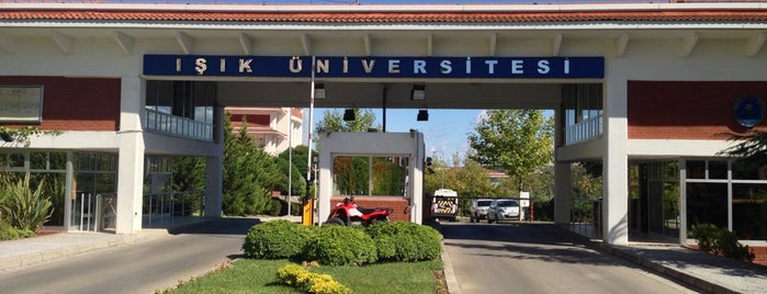 Işık Üniversitesi is one of Gespeicherte Orte von Gül.